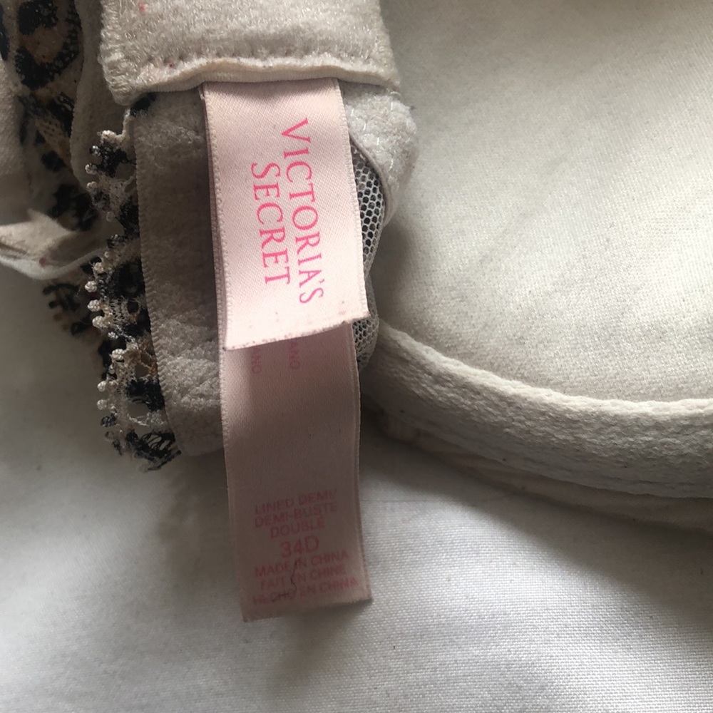 Victoria Secret Bra - Picture 9 of 9